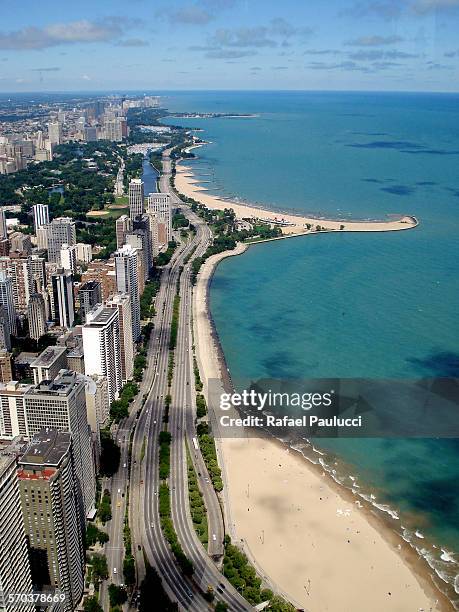 gold coast - chicago - gold coast chicago stock pictures, royalty-free photos & images