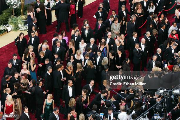 Celebrities and guests arrive at the 78th Annual Academy Awards at the Kodak Theatre March 5, 2006 in Hollywood, California.