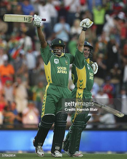 Makhaya Ntini and Mark Boucher of South Africa celebrate the winning runs during the fifth One Day International between South Africa and Australia...