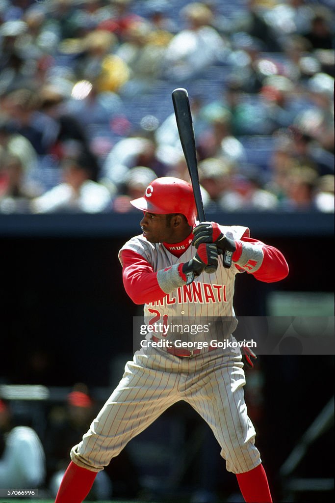 Reds Deion Sanders