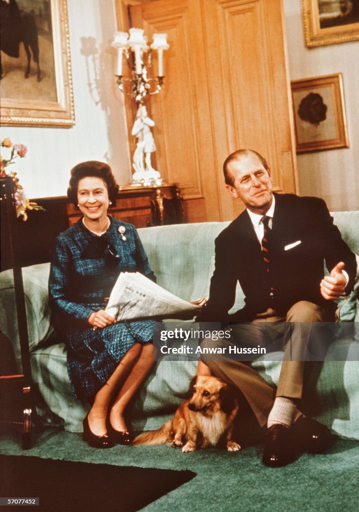 Queen Elizabeth ll and Prince Phillip relax at Balmoral