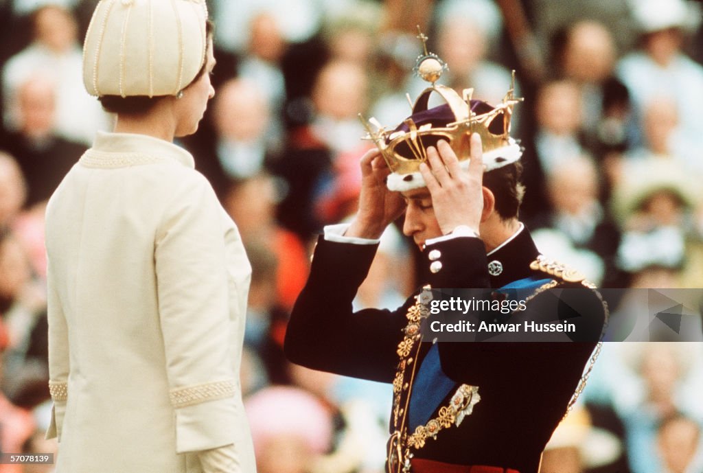 GBR: Queen Elizabeth II crowns Prince Charles, the Prince of Wales