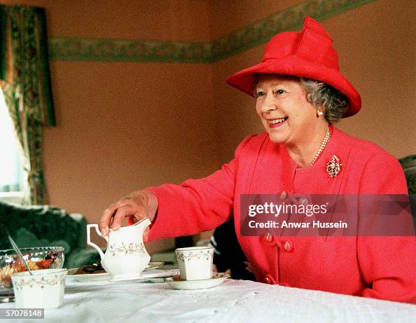 GBR: Queen Elizabeth II visits the area of Castlemilk in Glasgow GBR: Queen Elizabeth II visits the area of Castlemilk in Glasgow