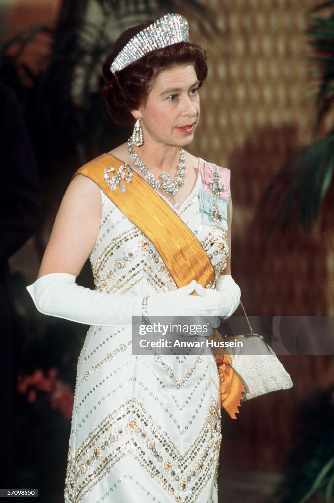 GBR: Queen Elizabeth II dressed in full regalia