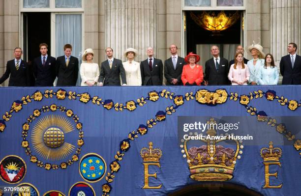 Queen Elizabeth II and the members of the Royal Family on the balcony of Buckingham Palace to celebrate the Golden Jubilee on June 4, 2002.