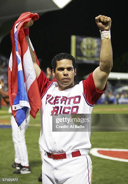 Ricky Ledee of Puerto Rico acknowledges the crowd after losing to Cuba 4-3 during Round 2 of the World Baseball Classic on March 15, 2006 at Hiram...