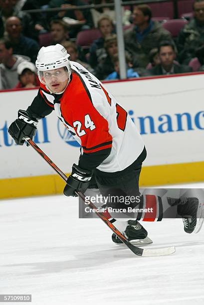 Sami Kapanen of the Philadelphia Flyers skates against the New Jersey Devils on March 1, 2006 at the Continental Airlines Arena in East Rutherford,...