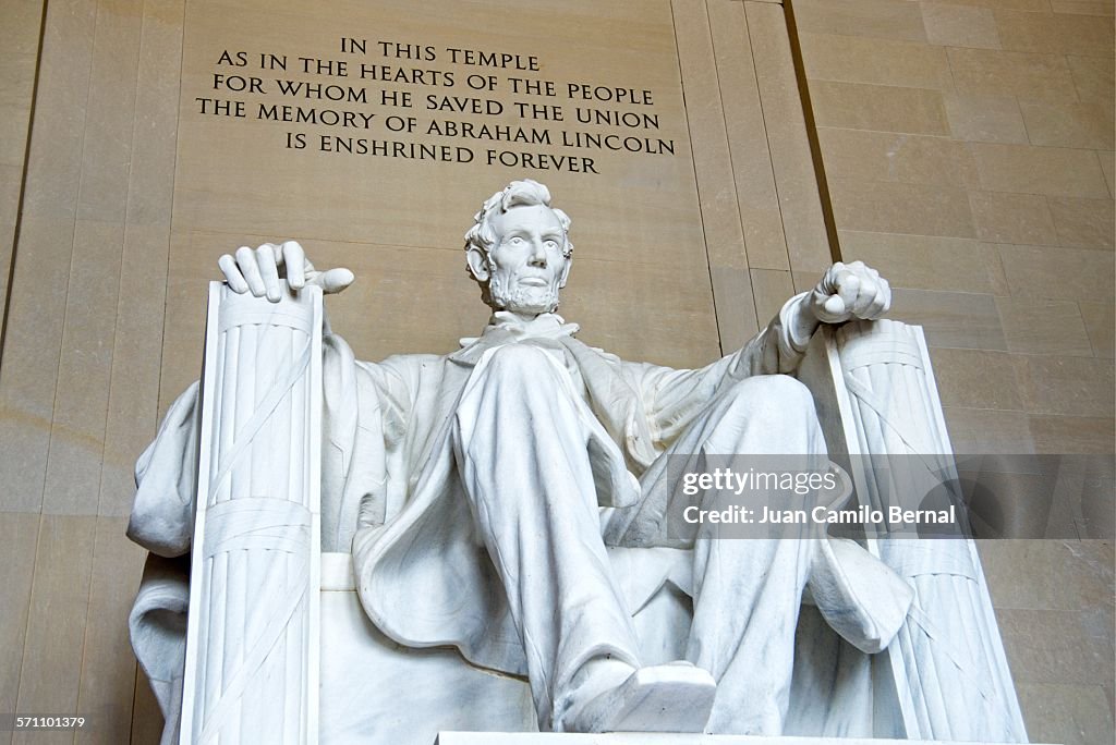 Abraham Lincoln statue