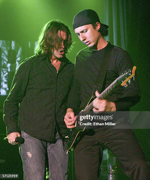 Artist Singer Ricon 78 Artie Singer Stock Photos, High-Res Pictures, and Images - Getty Images