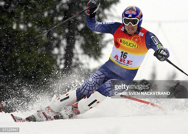 Bode Miller is seen during the first leg of the men slalom of the Alpine Ski World Cup finals 18 March 2006 in Aare, northern Sweden. AFP PHOTO SVEN...