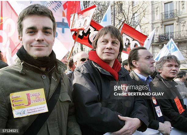 French student union Unef leader Bruno Julliard , French trade unions left wing CGT leader Bernard Thibault and FO leader Jean-Claude Mailly...