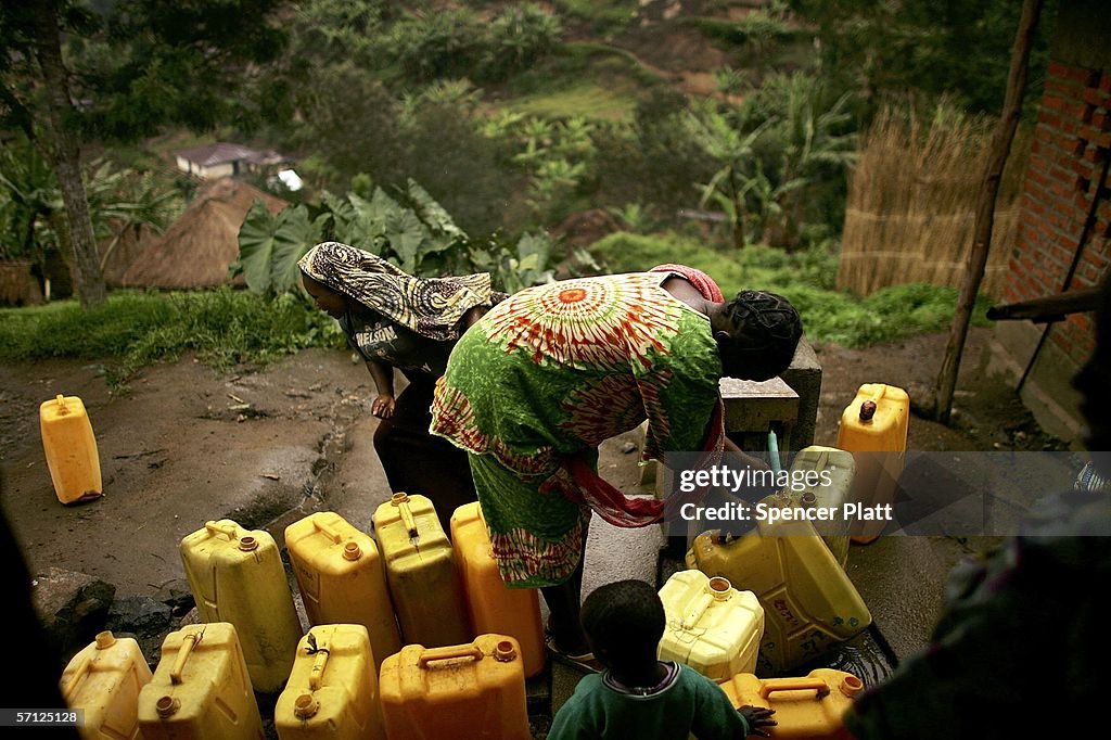 As Elections Loom, Thousands Still Displaced In D.R. Congo