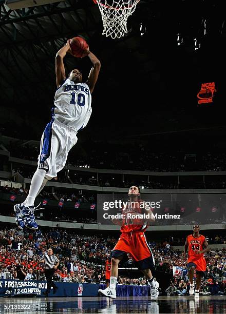 Rodney Carney of the Memphis Tigers goes up for the alley-oop dunk during the Second Round game against the Bucknell Bison in the 2006 NCAA Division...