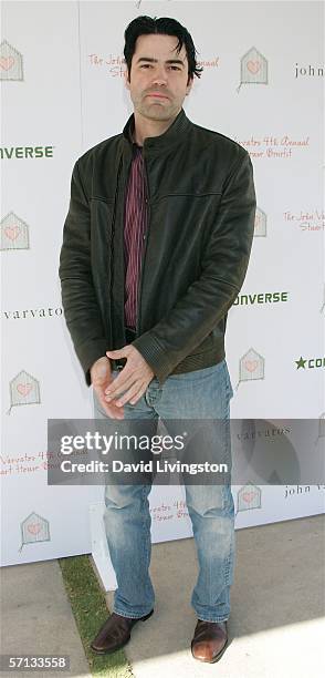 Actor Ron Livingston attends the John Varvatos 4th Annual Stuart House Benefit at the John Varvatos Boutique on March 19, 2006 in West Hollywood,...