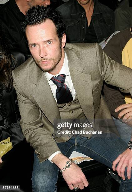 Musician Scott Weiland in the front row at the Louis Verdad Fall 2006 show during Mercedes-Benz Fashion Week at Smashbox Studios on March 19, 2006 in...