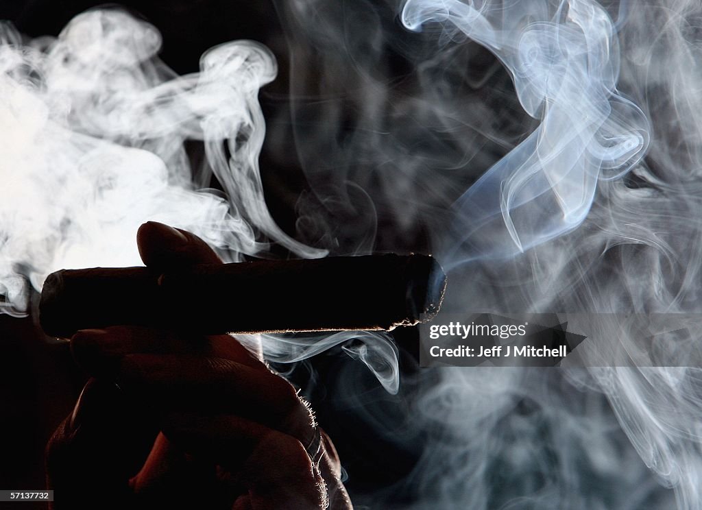 Scotland Prepares For Smoking Ban