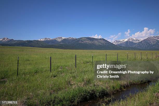 mountains outside of joseph, oregon - kinney lake stock pictures, royalty-free photos & images