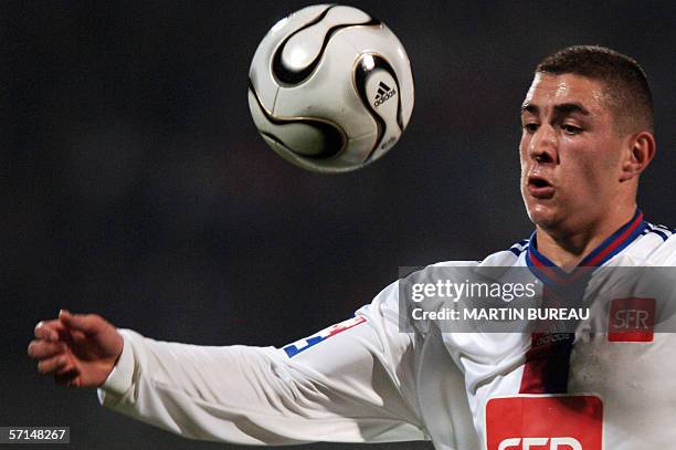 Lyon's French forward Karim Benzema controls the ball, 21 March 2006 at the Gerland stadium in Lyon, during the French Cup football match between...