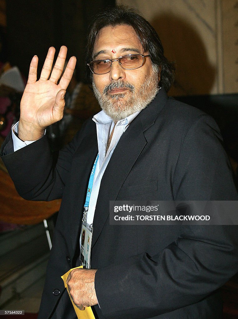 Indian MP Vinod Khanna waves to wellwish