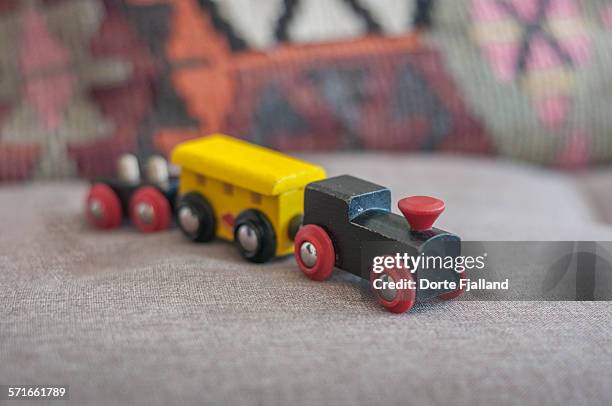 wooden toy train - dorte fjalland fotografías e imágenes de stock