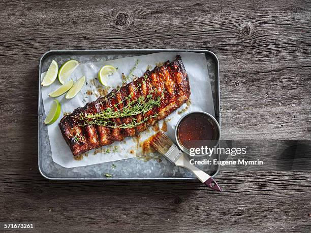 barbecue pork ribs - beef ribs foto e immagini stock