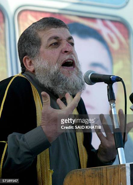 Senior leader of the Islamic Jihad movement Nafez Azam gives a speech during a rally in Khan Yunis in the southern Gaza Strip 03 March 2006. An...