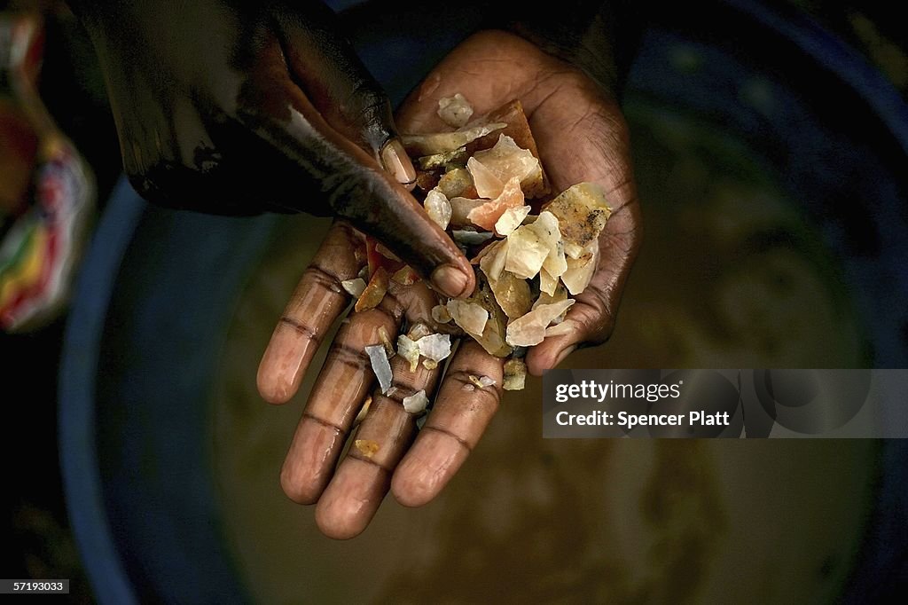 Gold Rush Fuels DR Congo Crisis