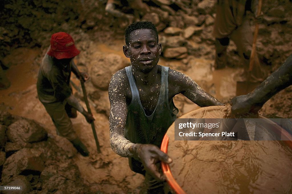Gold Rush Fuels DR Congo Crisis