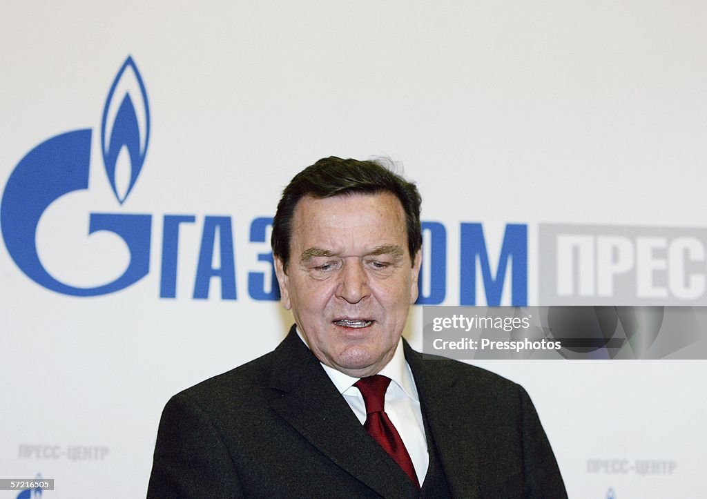 Gerhard Schroeder Becomes Head Of Russian-Led Gas Pipeline Project