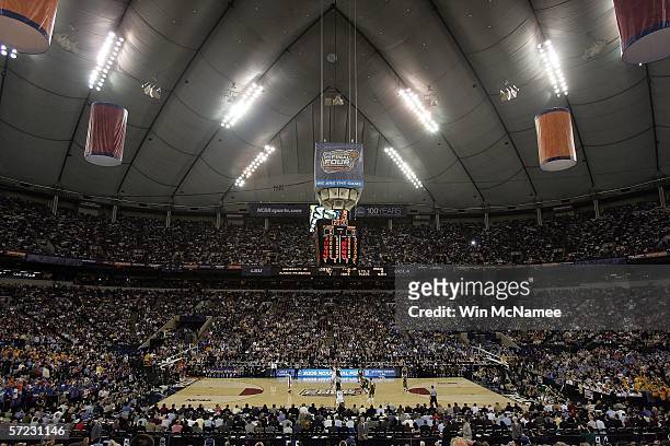 The opening tip-off of the game between the George Mason Patriots and the Florida Gators during the semifinal game of the NCAA Men's Final Four on...