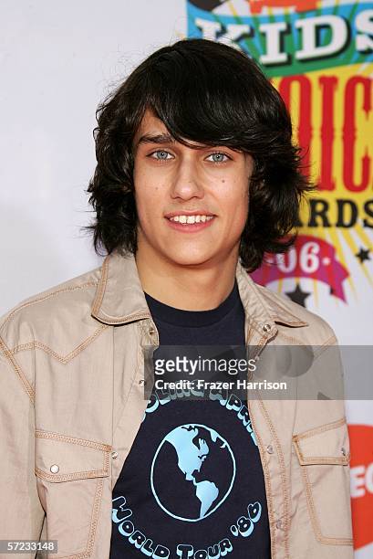 Musician Teddy Geiger arrives at the 19th Annual Kid's Choice Awards held at UCLA's Pauley Pavilion on April 1, 2006 in Westwood, California.