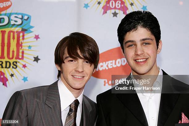 Actors Drake Bell and Josh Peck arrive at the 19th Annual Kid's Choice Awards held at UCLA's Pauley Pavilion on April 1, 2006 in Westwood, California.