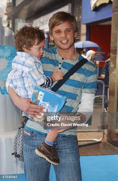 Presenter Jeff Brazier arrives at the UK Premiere of 'Ice Age 2: The Meltdown' at the Empire Leicester Square on April 2, 2006 in London, England.