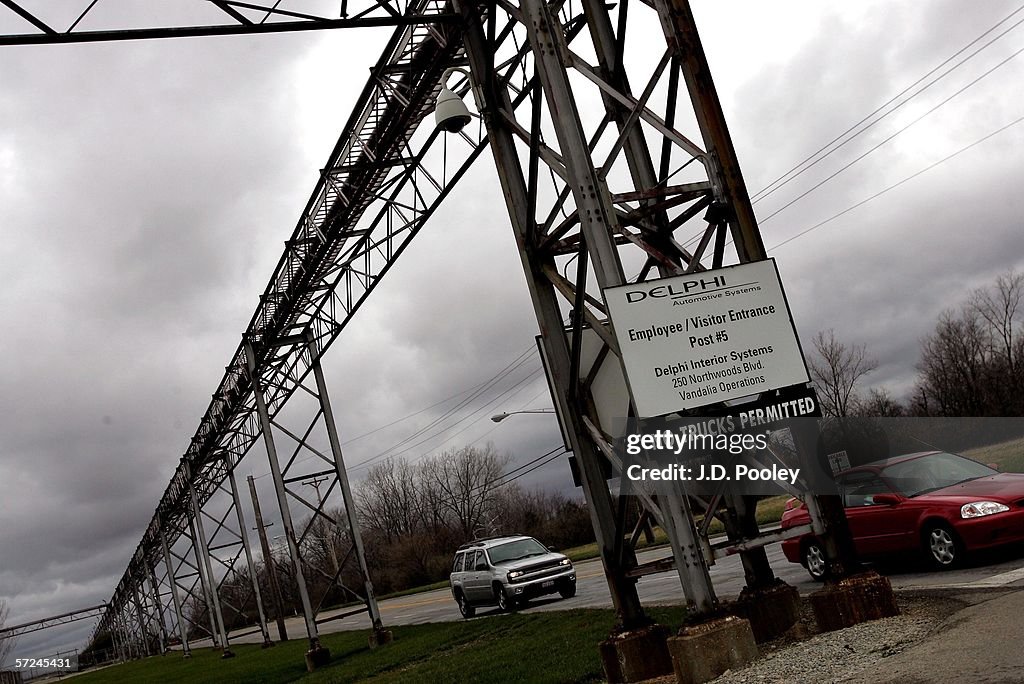 Delphi Decatur Plant The entrance to the Delphi Automotive Systems Safety & Interior ...