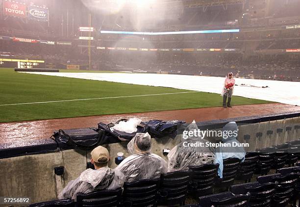 Fans wait for the start of the game between the San Francisco Giants and the San Diego Padres on April 4, 2006 at Petco Park in San Diego,...