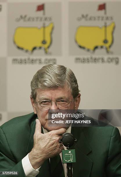 Augusta, UNITED STATES: Hootie Johnson, Chairman of Augusta National Golf Club and the Masters Tournament gives his annual press briefing 05 April...