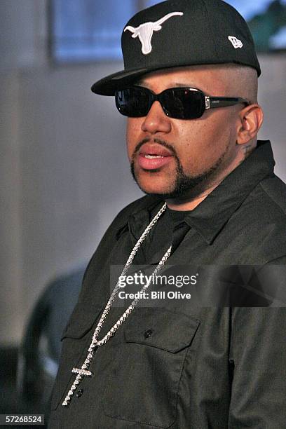 Pimp Rapper 187 Pimp Hat Stock Photos, High-Res Pictures, and Images - Getty Images