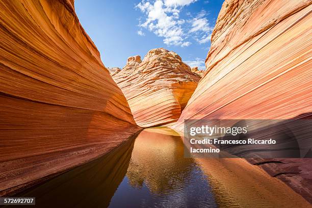 the wave reflections - the wave coyote buttes stock-fotos und bilder