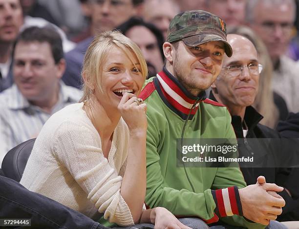 Actress Cameron Diaz and singer Justin Timberlake watch the Los Angeles Clippers take on the Los Angeles Lakers on April 9, 2006 at Staples Center in...