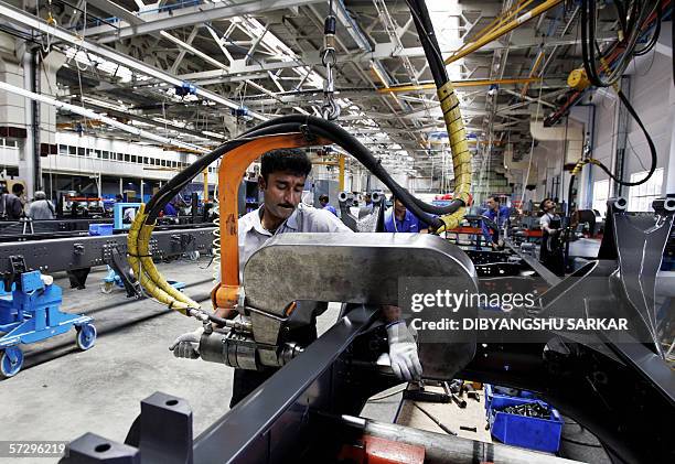 Volvo Factory Volvo Factory Photos and Premium High Res Pictures - Getty Images