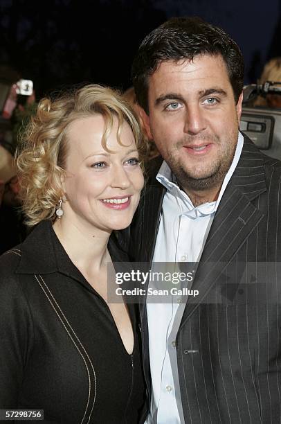 Actress Floriane Daniel and actor Bastian Pastewka arrive for the premiere of the new German film "Reine Formsache" April 10, 2006 at the Film-Palast...