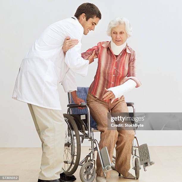 Full Body Cast Photos and Premium High Res Pictures - Getty Images