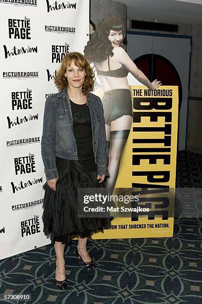 Actress Lili Taylor arrives at the premiere of "The Notorious Bettie Page" hosted by Picturehouse and Interview Magazine on April 10, 2006 in New...