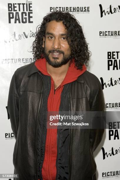 Actor Naveen Andrews arrives at the premiere of "The Notorious Bettie Page" hosted by Picturehouse and Interview Magazine on April 10, 2006 in New...