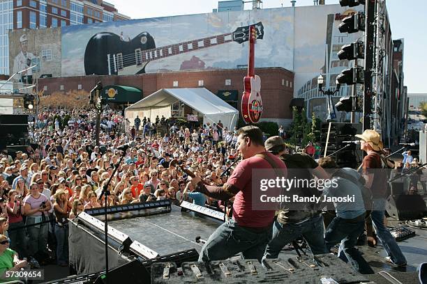 Shupe Country Rapper 158 The Shupe Stock Photos, High-Res Pictures, and Images - Getty Images