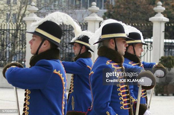 Picture taken 12 April 2006 shows the Change of Guards at Bratislava's Presidential palace during South Korean Foreign Minister Ki-Moon Ban's meeting...