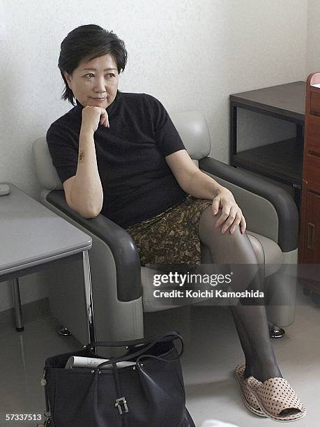 Environment Minister Yuriko Koike relaxes in her room before leaving hospital on April 14, 2006 in Tokyo, Japan. Koike was hospitalized for half a...