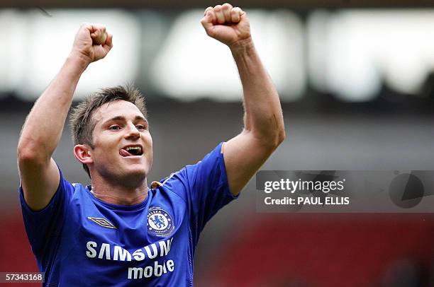 Bolton, UNITED KINGDOM: Chelsea's Frank Lampard celebrates winning against Bolton Wanderers during their English Premiership football match at The...