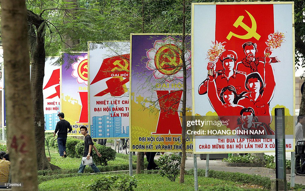 TO GO WITH STORY "Vietnam-politics-congr