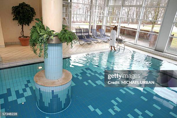 View taken 17 February 2006 shows the pool of the Seminaris Seehotel in Potsdam in which the national football team of the Ukraine will stay during...